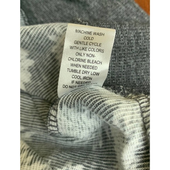 Women's Nollie Sweatshirt Sz S Gray w/White Floral Print lightweight Long sleeve - Picture 7 of 8